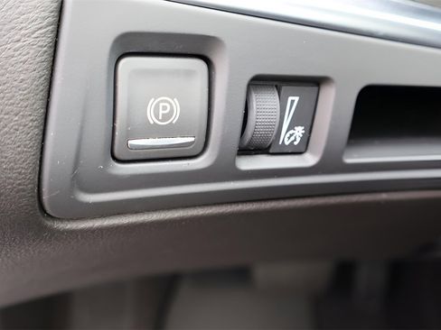 Certified 2021 Cadillac XT5 Premium Luxury image 20