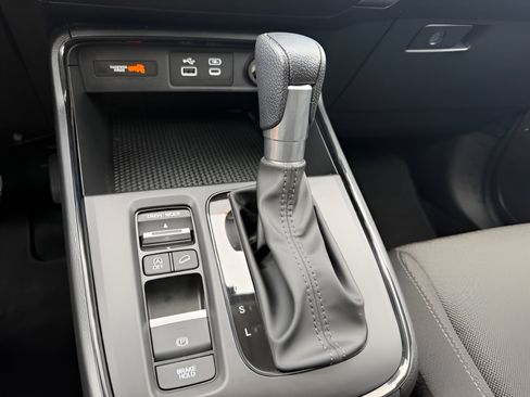 Certified 2024 Honda CR-V EX image 18