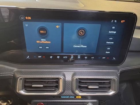 Used 2024 Ford Mustang Premium image 6