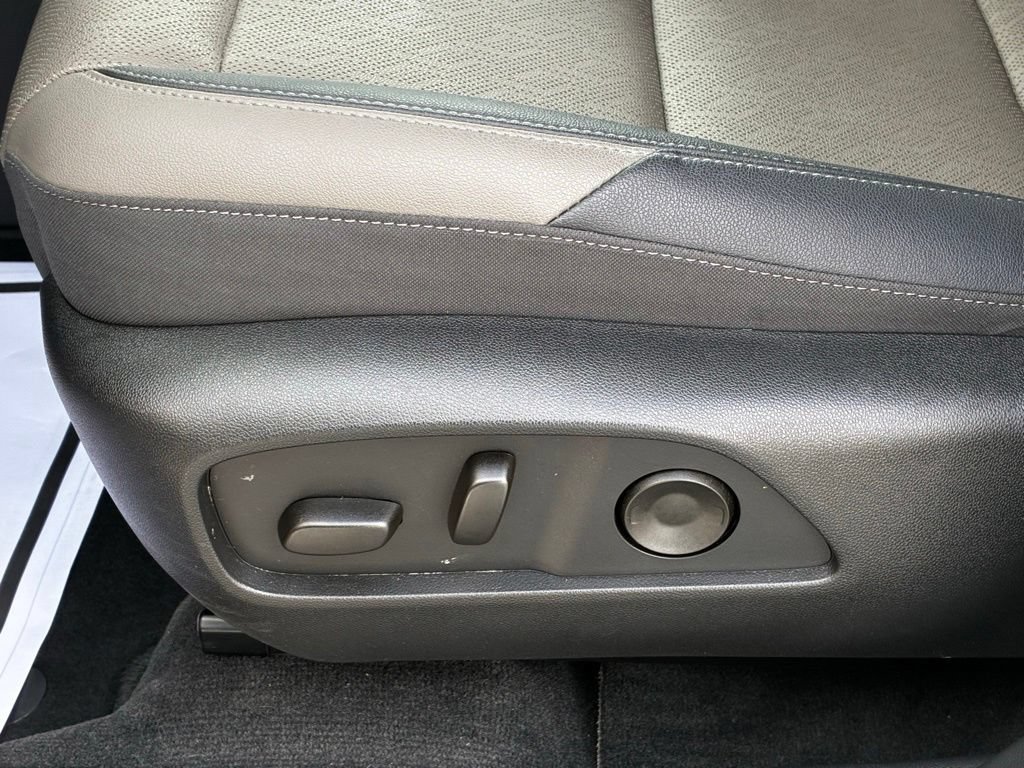 Used 2026 Chevrolet Equinox LT w/ Convenience Package II AWD/4WD image 7