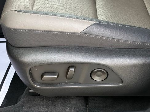 Used 2026 Chevrolet Equinox LT w/ Convenience Package II AWD/4WD image 7