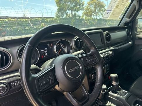 Used 2022 Jeep Gladiator Sport AWD/4WD image 10