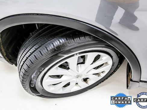 Used 2020 Nissan Rogue S image 11