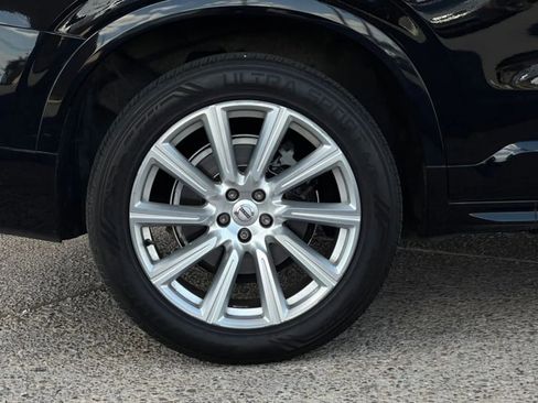 Used 2016 Volvo XC90 T6 Momentum w/ Momentum Plus Package image 32