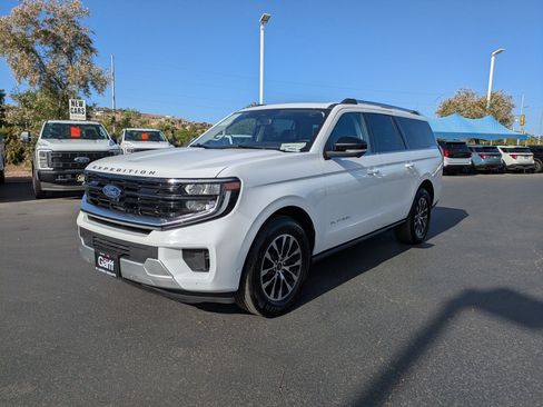 Used 2025 Ford Expedition Max Platinum AWD/4WD image 10