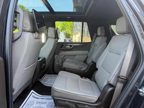 Used 2025 GMC Yukon Elevation w/ Elevation Premium Package image 22