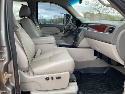 Used 2014 GMC Sierra 3500 SLT w/ SLT Convenience Package AWD/4WD image 21