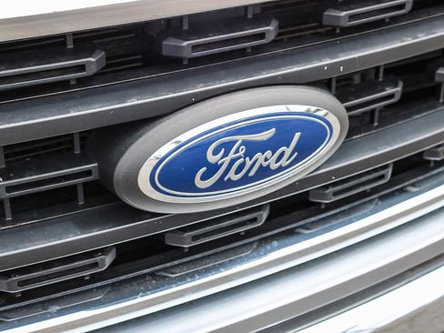 Used 2023 Ford F150 XLT AWD/4WD image 5