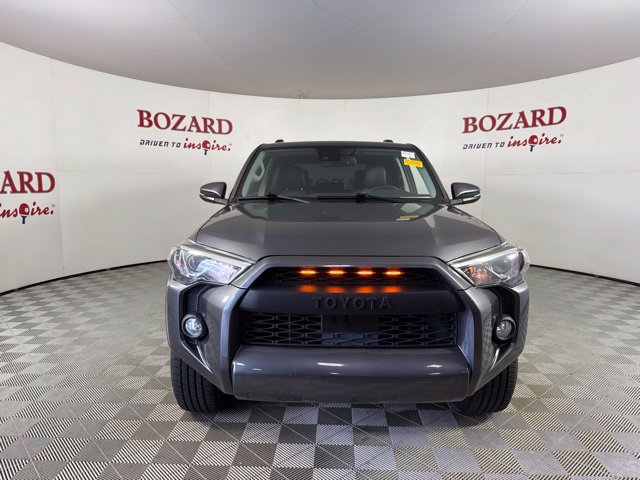 Used 2020 Toyota 4Runner SR5 Premium w/ Moonroof Package RWD image 2
