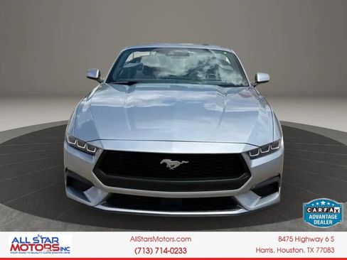 Used 2024 Ford Mustang Convertible RWD image 2