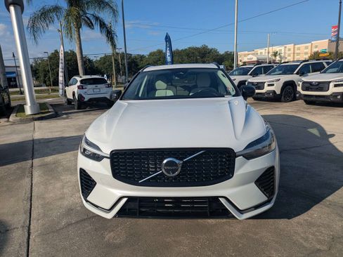 Used 2024 Volvo XC60 T8 Plus w/ Protection Package Premier AWD/4WD image 9