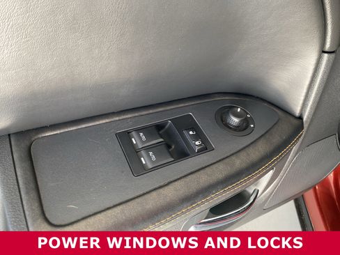 Used 2014 Dodge Challenger R/T image 9