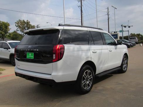 Used 2025 Ford Expedition Active image 8