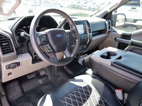 Used 2020 Ford F150 XLT image 12