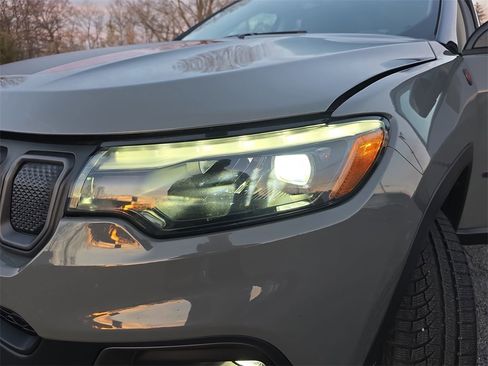 Used 2022 Jeep Compass Trailhawk w/ Trailhawk Elite Group image 30