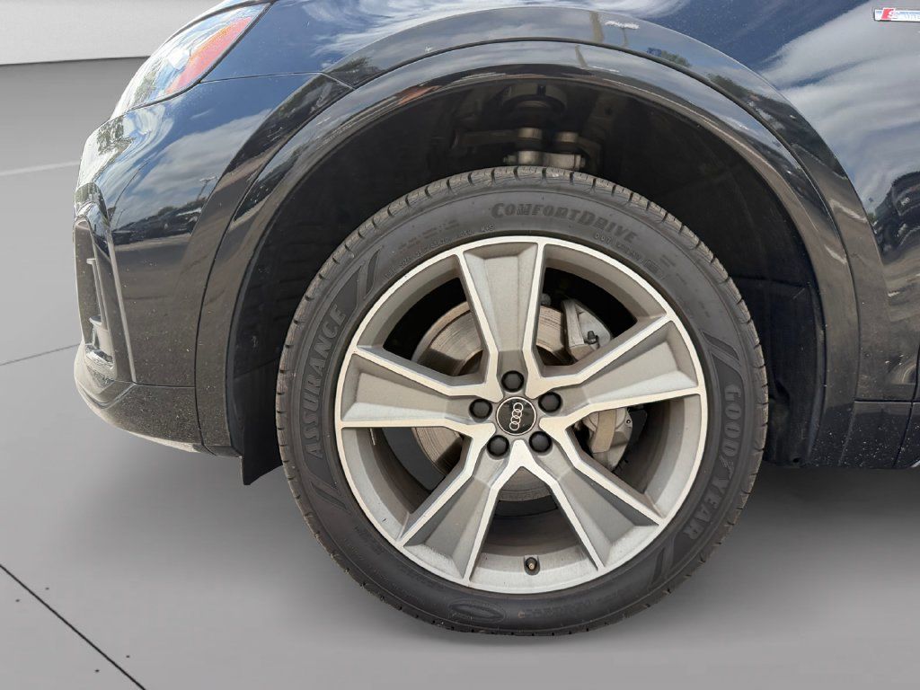 Used 2025 Audi Q5 2.0T Premium AWD/4WD image 30