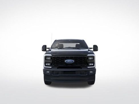 New 2026 Ford F250 XL w/ STX Appearance Package AWD/4WD image 8