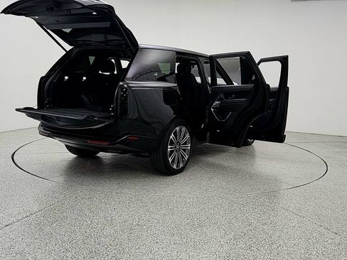 Certified 2023 Land Rover Range Rover SE AWD/4WD image 11