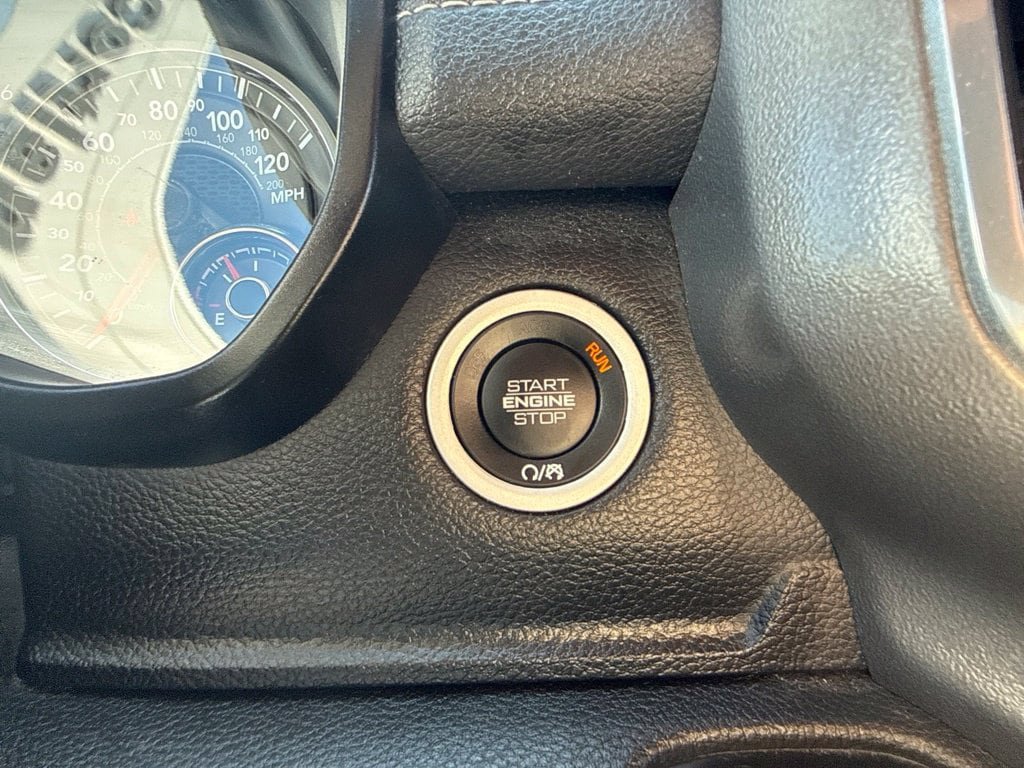 Used 2023 RAM 1500 Laramie AWD/4WD image 33