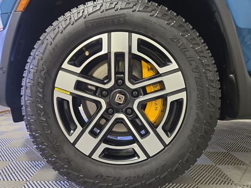Used 2022 Rivian R1T Launch Edition AWD/4WD image 9