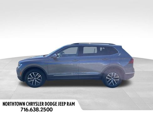 Used 2021 Volkswagen Tiguan SE w/ 3rd Row Seat Package image 2