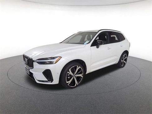 Certified 2023 Volvo XC60 B5 Ultimate w/ Climate Package image 1