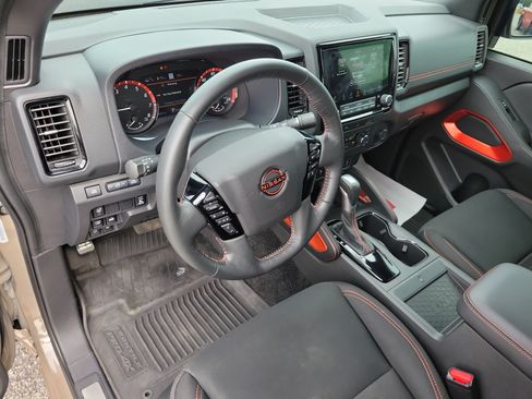Used 2023 Nissan Frontier PRO-4X w/ Pro Convenience Package AWD/4WD image 8