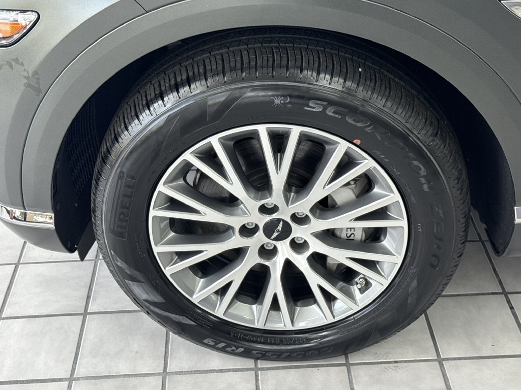 Used 2025 Genesis GV80 2.5T Standard AWD/4WD image 10