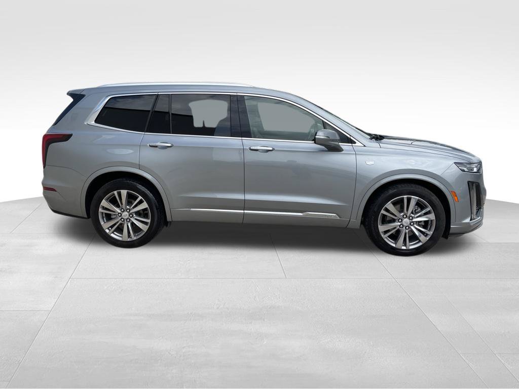 Used 2024 Cadillac XT6 Premium Luxury FWD image 4