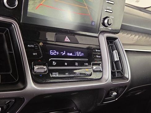 Certified 2021 Kia Sorento EX FWD image 19