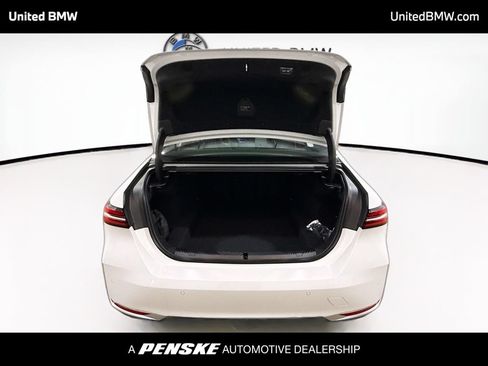 Used 2026 BMW 530i w/ Premium Package RWD image 14
