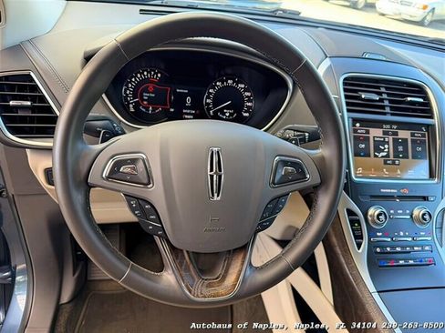 Used 2018 Lincoln MKX Reserve image 19