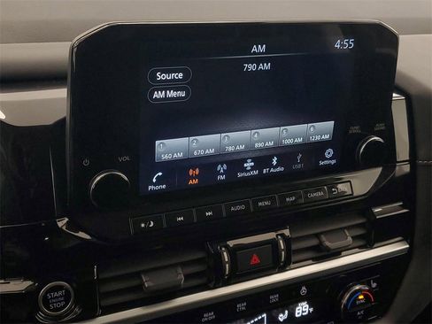 Used 2024 Nissan Pathfinder SL image 19