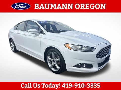 Used 2016 Ford Fusion SE FWD image 1