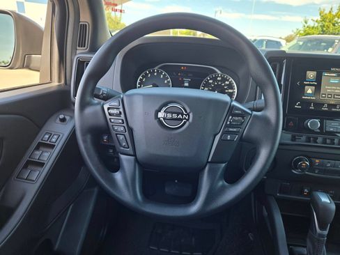 Used 2026 Nissan Frontier SV w/ Tow Package RWD image 19