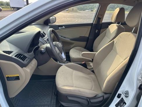 Used 2014 Hyundai Accent GLS FWD image 7