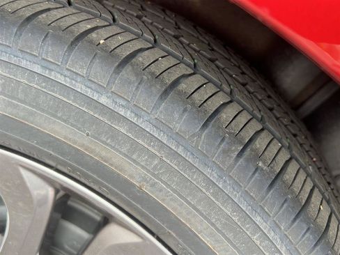 Used 2020 Toyota Yaris LE image 11