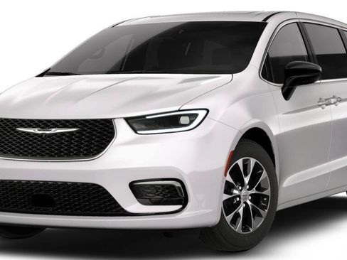 New 2026 Chrysler Pacifica Limited image 1