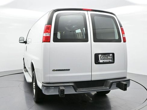 Used 2024 Chevrolet Express 2500 w/ Driver Convenience Package RWD image 5