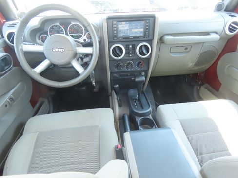 Used 2008 Jeep Wrangler Unlimited Sahara w/ Trailer Tow Group AWD/4WD image 23