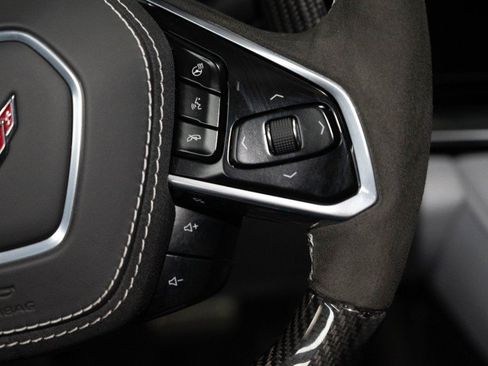 Used 2024 Chevrolet Corvette Z06 RWD image 18