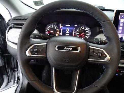 Certified 2022 Jeep Compass Latitude AWD/4WD image 5
