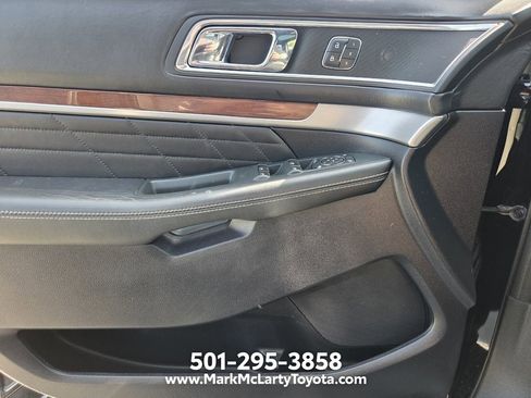 Used 2018 Ford Explorer Platinum AWD/4WD image 29