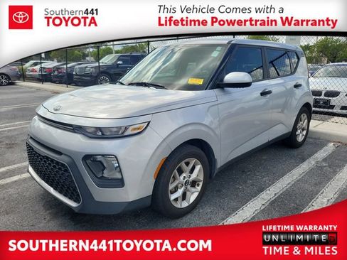 Used 2020 Kia Soul S FWD image 1