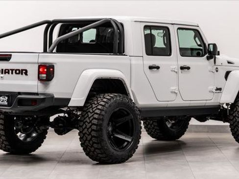 Used 2026 Jeep Gladiator Sport AWD/4WD image 8