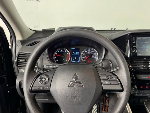 Used 2025 Mitsubishi Eclipse Cross ES image 18