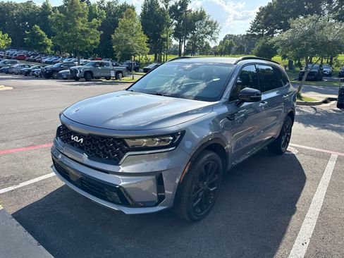 Used 2023 Kia Sorento SX AWD/4WD image 7