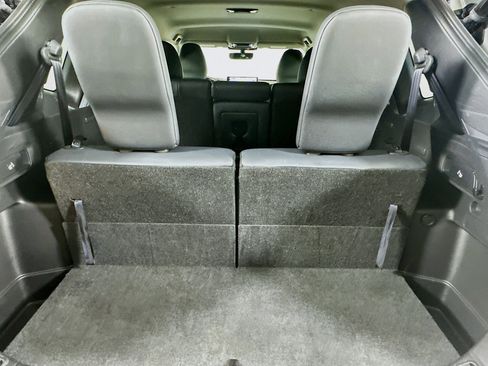 Used 2025 Mitsubishi Outlander SE image 30