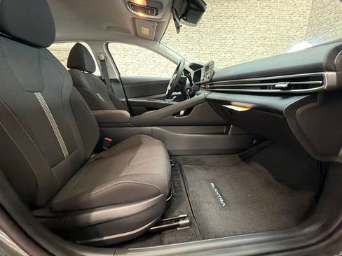 New 2026 Hyundai Elantra SE FWD image 11