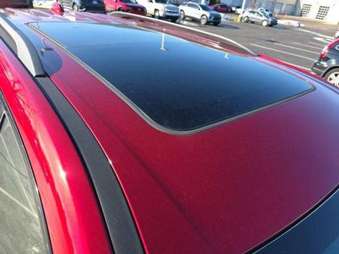 Used 2024 Chevrolet Traverse LT w/ Midnight/Sport Edition image 15